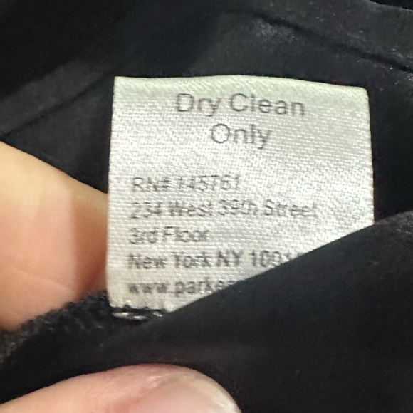 Parker Black Silk Sleeveless Top with Chain Neckline - XS - Picture 7 of 7